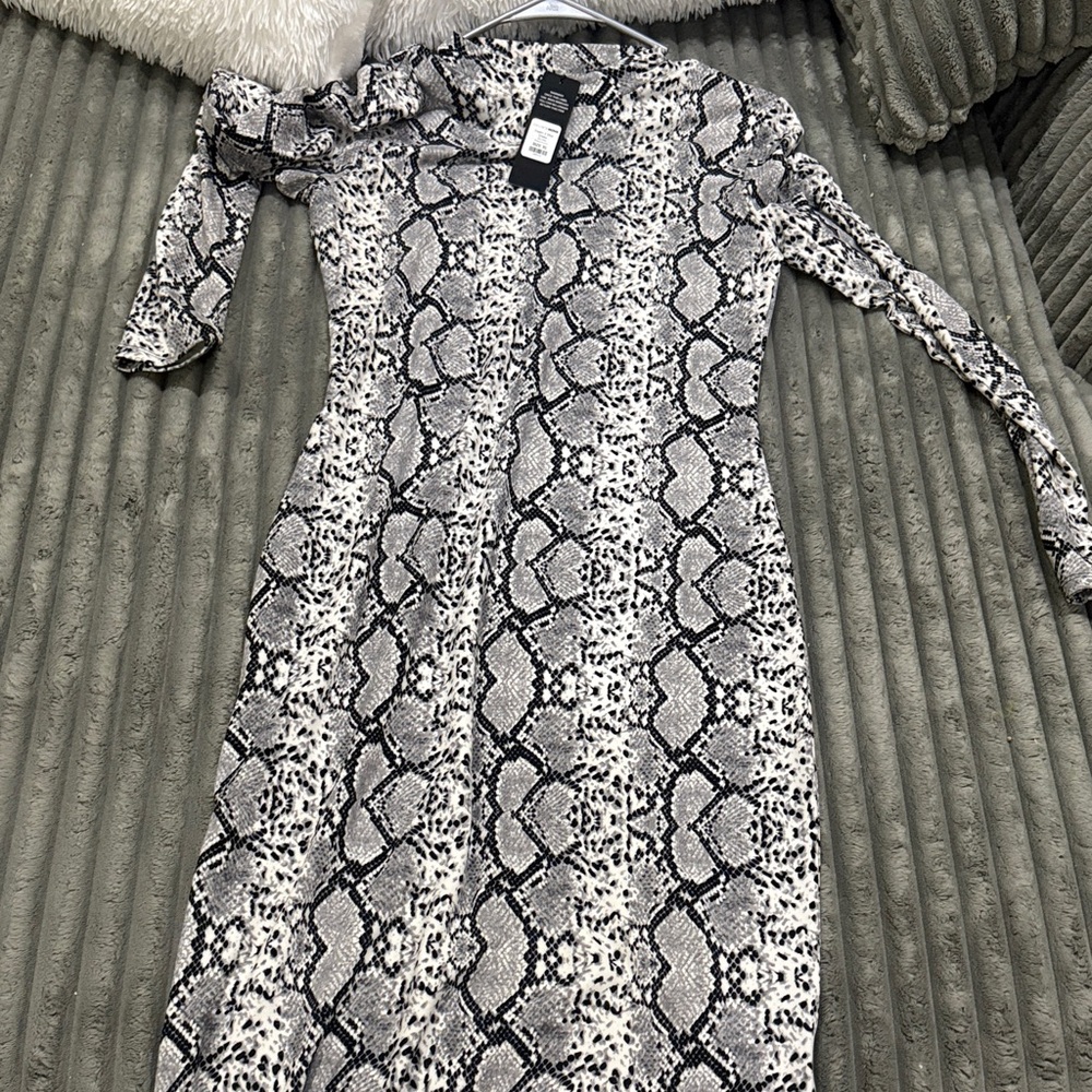 Fashion Nova Snake Print Long Sleeve Dress - Black and White